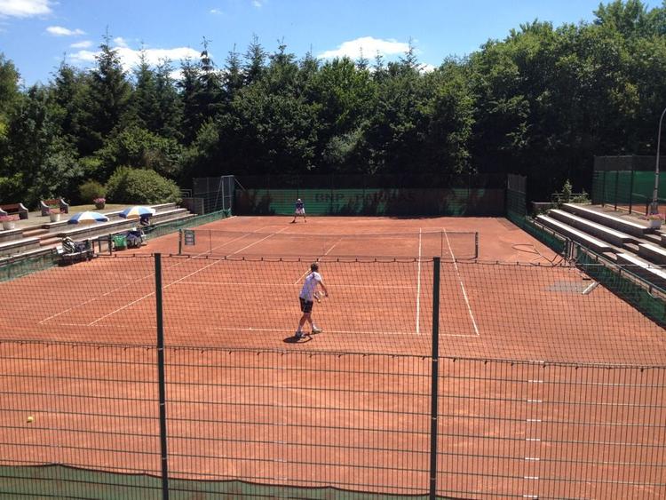 Courts de tennis, source: Club Spora