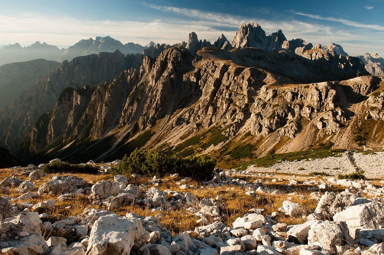 dolomites-5076487_1280.jpg